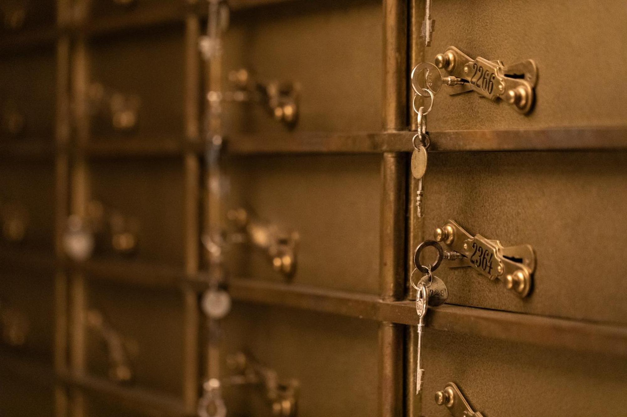 The Marmorosch Bucharest, Autograph Collection Hotel Eksteriør billede Safe deposit boxes