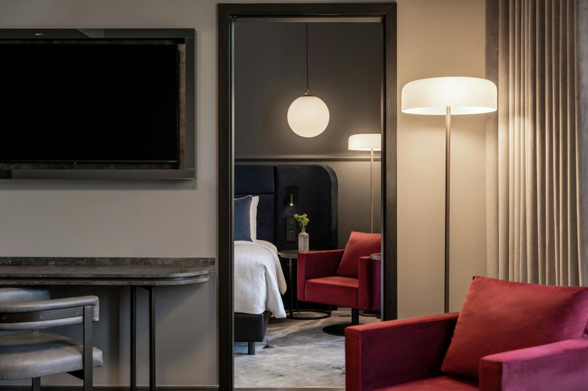 The Marmorosch Bucharest, Autograph Collection Hotel Eksteriør billede A suite at the hotel