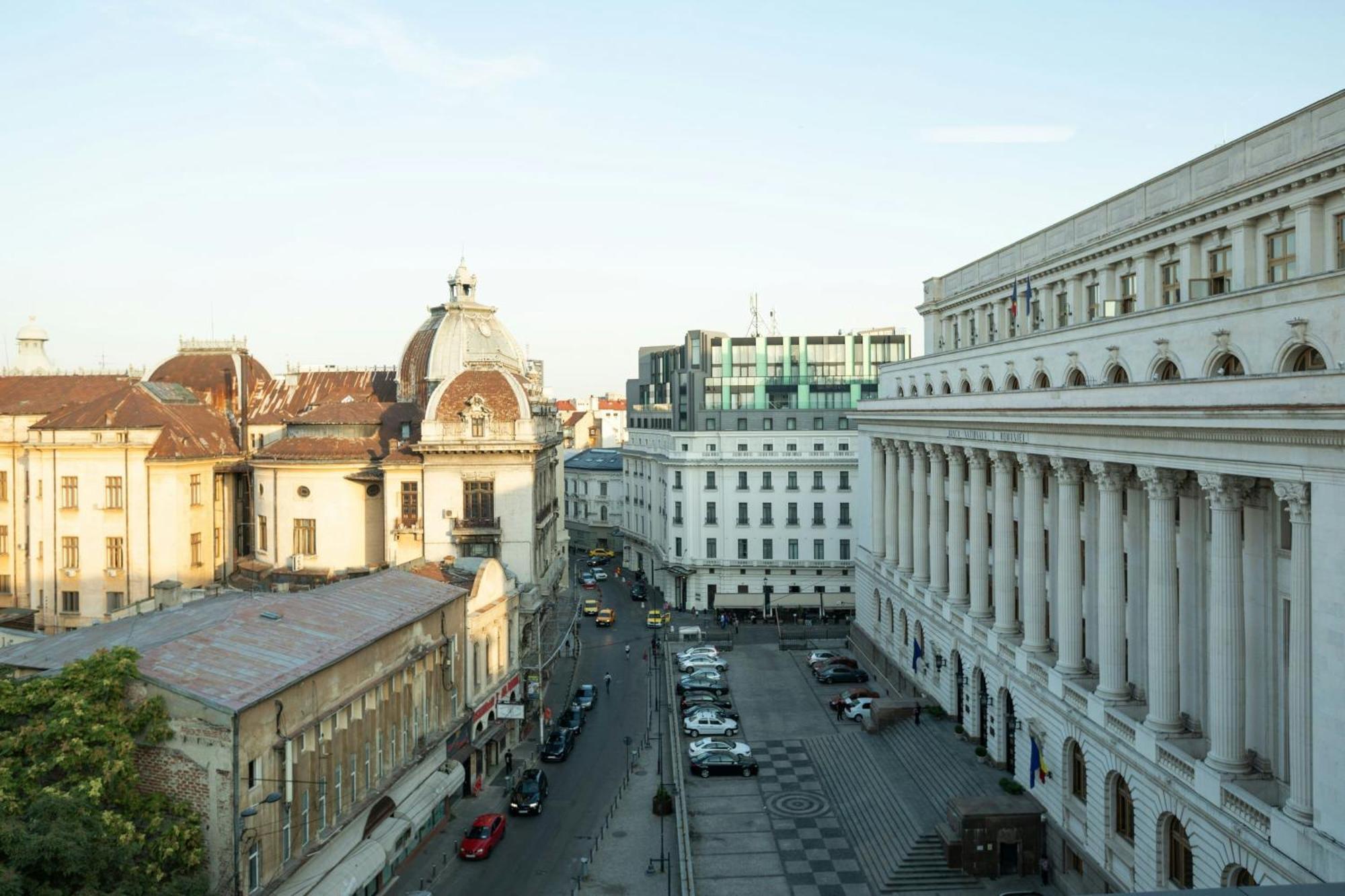 The Marmorosch Bucharest, Autograph Collection Hotel Eksteriør billede The Northern end of the square