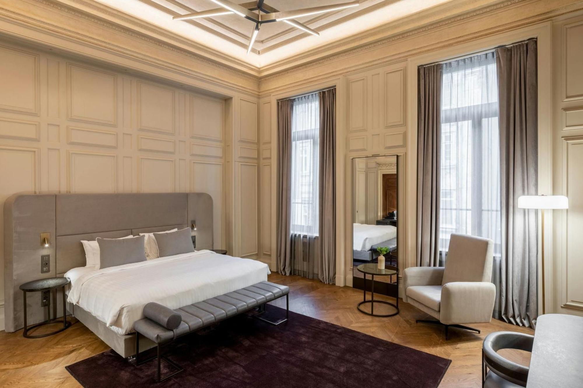 The Marmorosch Bucharest, Autograph Collection Hotel Eksteriør billede A bedroom at the hotel